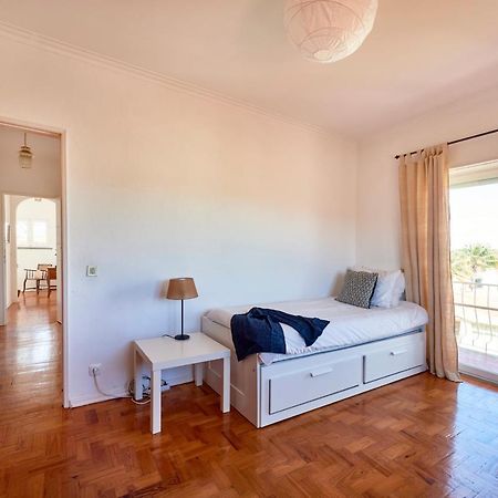 Bright Apartment With Garden In Cascais Exterior foto