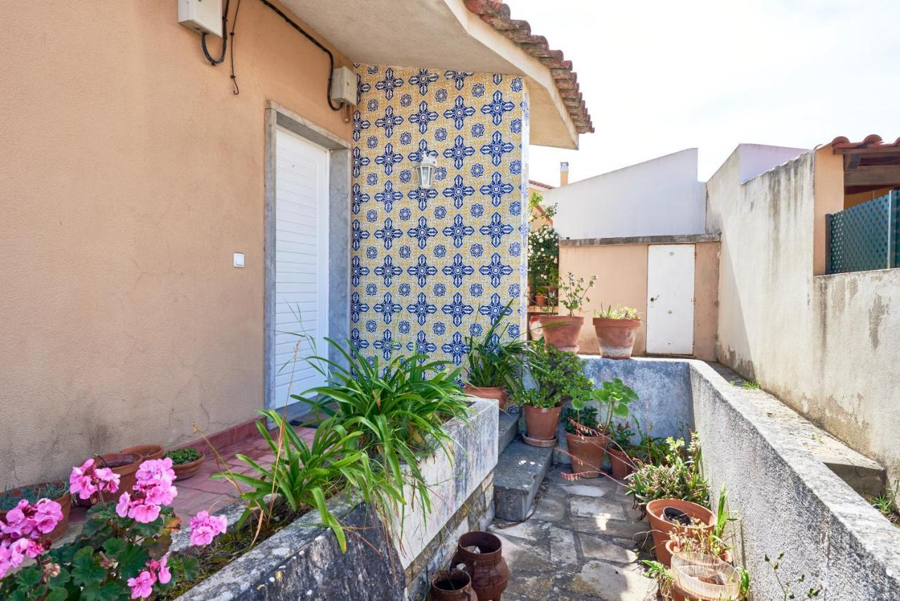 Bright Apartment With Garden In Cascais Exterior foto
